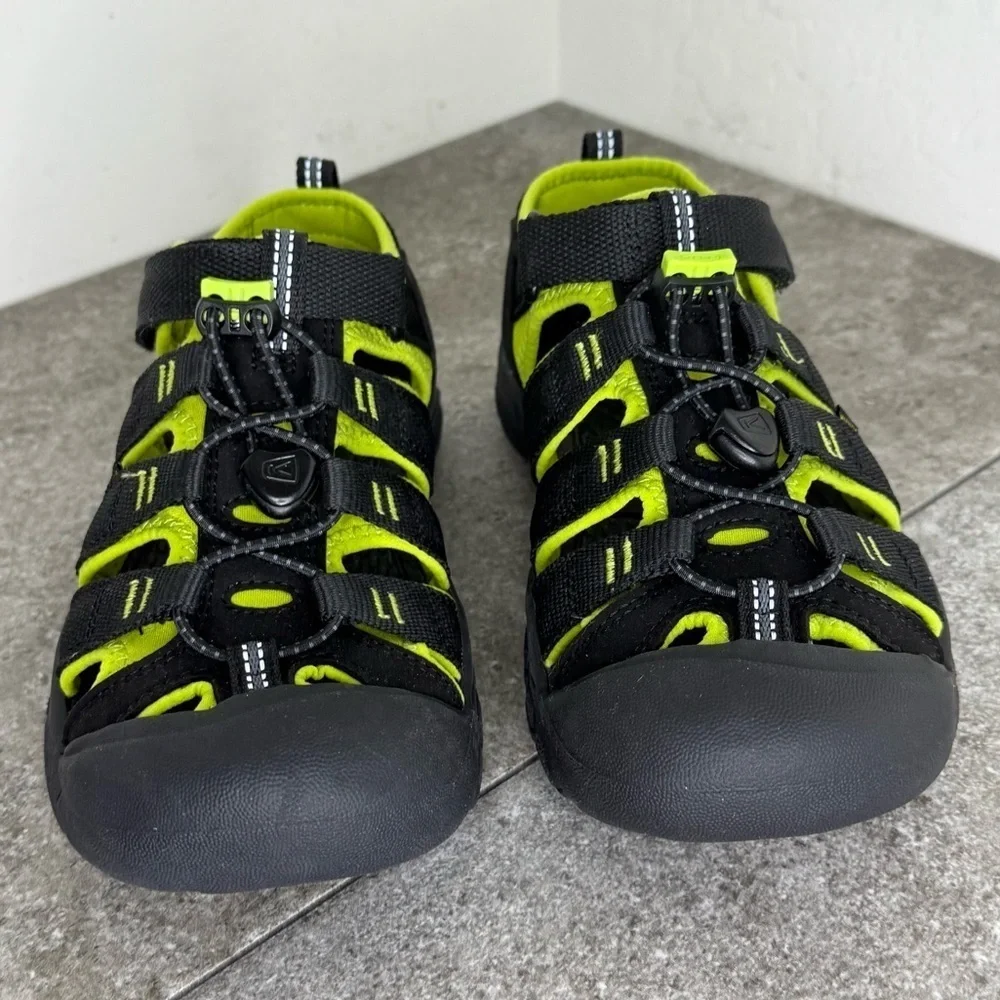 NWT KEEN Newport H2 Lime Black Water Sandals Toe Protection Quick Dry Kid Size 3